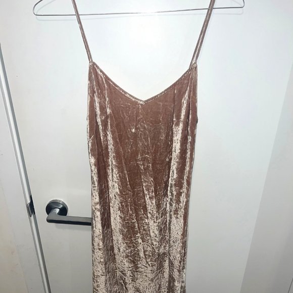 Reformation dusty pink velvet slip dress - Picture 3 of 6